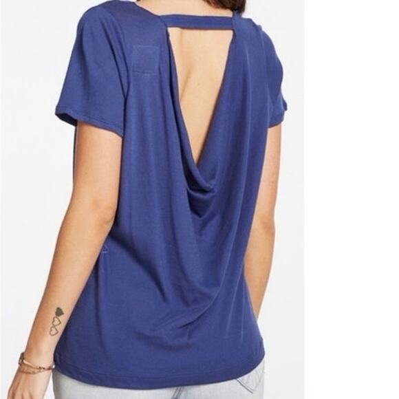 Chaser short sleeve drape back tee
Striped V neck size S - Picture 3 of 8